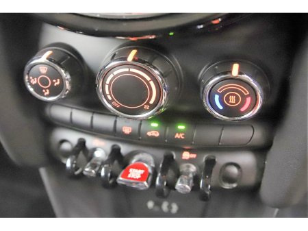 2017 MINI Hatch 1.5 AUTO 5DR *1 YEARS WARRANTY* €15,990 thumbnail