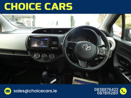 2016 Toyota Yaris - thumbnail 6