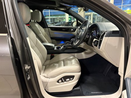 2020 Porsche Cayenne 3.0 V6 E-HYBRID=HUGE SPEC//PAN ROOF//201 D REG=TAILORED FINANCE PACKAGES INCL PCP AVAILABLE=TRADE IN'S WELCOME €59,995 thumbnail