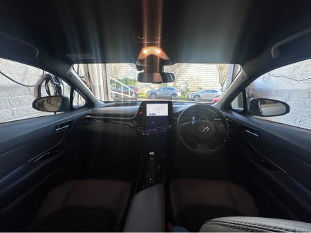 2023 Toyota C-HR - thumbnail 9