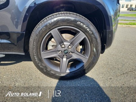 2025 Land Rover Defender - thumbnail 9