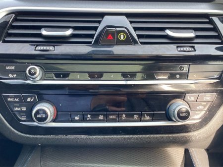 2022 BMW 5 Series - thumbnail 8