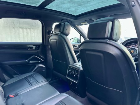 2021 Porsche Cayenne *N1 5 SEAT BUSINESS EDITION* V6 HYBRID 5DR AUTO thumbnail