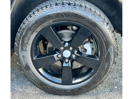 2025 Land Rover Defender - thumbnail 9