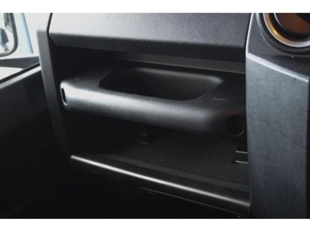 2014 Land Rover Defender 2.2 TD XS COMMERCIAL 2 SEAT €39,750 thumbnail