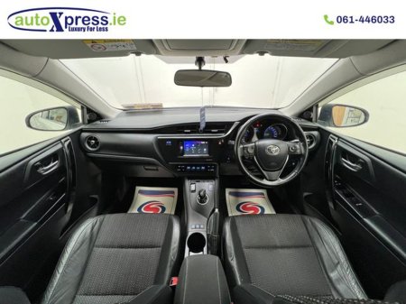 2016 Toyota Auris 1.8 Automatic, Hybrid, Reversing camera €12,895