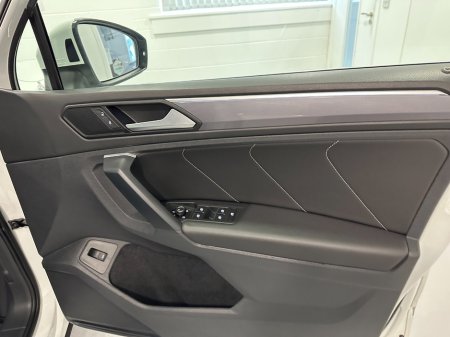 2019 Volkswagen Tiguan - thumbnail 22