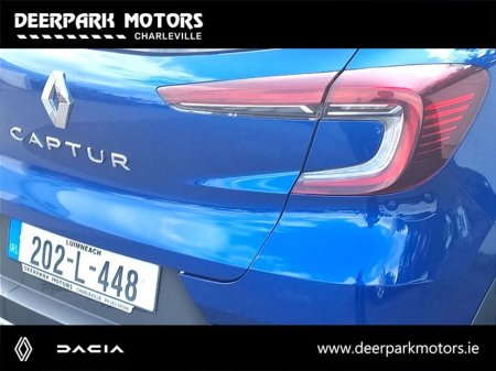 2020 Renault Captur TCe 100 Iconic €19,950 thumbnail