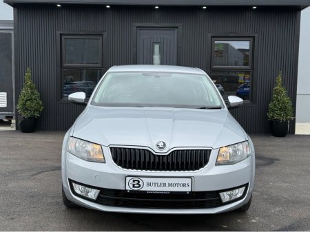 2016 Skoda Octavia - thumbnail 4