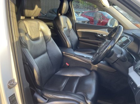 2021 Volvo XC90 Momentum thumbnail