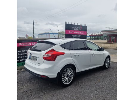 2013 Ford Focus - view 3