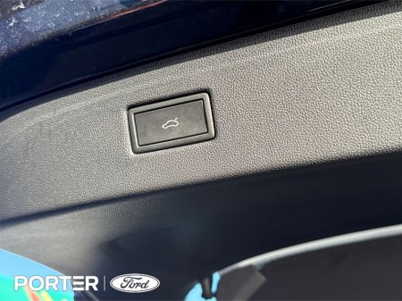 2026 Ford Capri SELECT *627 KLMS RANGE* thumbnail