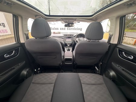 2015 Nissan Qashqai 1.2 DIG-T 115PS 5DR N-TEC+ €8,750 thumbnail