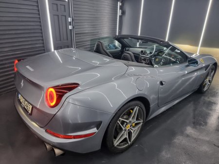 2015 Ferrari California - thumbnail 15