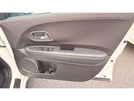 2015 Honda Vezel  €13,700 thumbnail