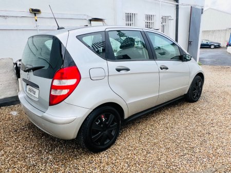 2010 Mercedes-Benz A Class - thumbnail 8