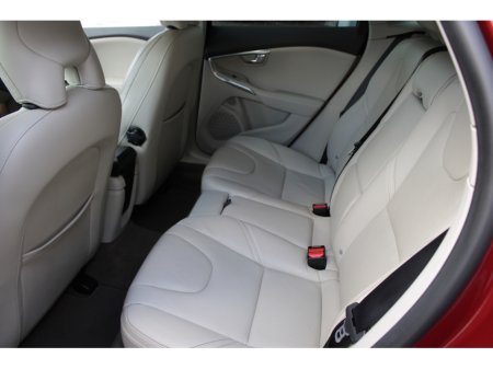 2016 Volvo V40 Cross Country 2.0D4 CROSSCOUNTRY 5DR HATCHBACK AUTO HUGE SPEC  // 1 OWNER CAR // AS NEW CONDITION THROUGHOUT // BUY WITH CONFIDENCE AA AND SIMI APPROVED DEALER 2026 // FINANCE ARRANGED // €13,950 thumbnail