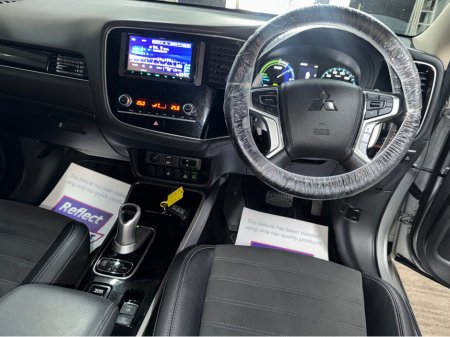 2019 Mitsubishi Outlander - thumbnail 8