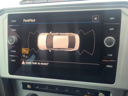 2019 Volkswagen Passat SE BUSINESS TDI €17,950 thumbnail