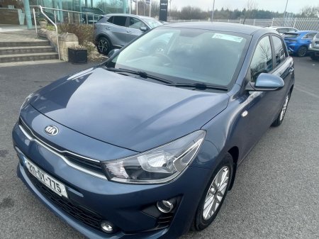 2021 Kia Rio - thumbnail 2