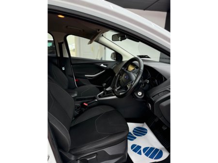 2016 Ford Focus 1.0 ECOBOOST ZETEC 100PS 5DR T €9,950 thumbnail