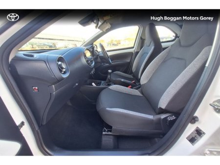 2023 Toyota Aygo X - thumbnail 6