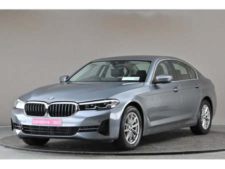 2022 BMW 5 Series - view 3