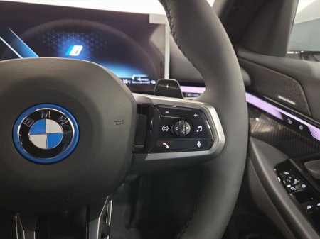 2026 BMW 5 Series - thumbnail 18