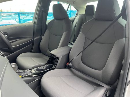 2020 Toyota Corolla 1.8 HYBRID // HEATED SEATS // REVERSE CAMERA // ADAPTIVE CRUISE CONTROL €19,900 thumbnail