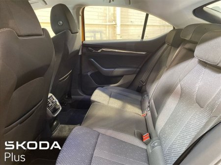 2023 Skoda Octavia - thumbnail 6