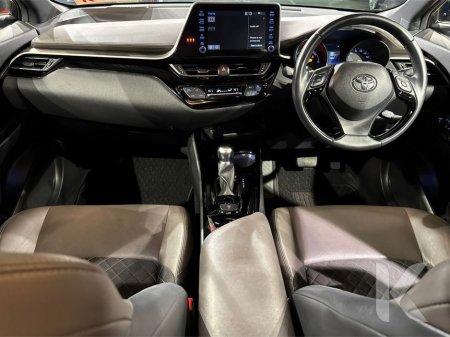 2020 Toyota C-HR 1.8 HYBRID AUTOMATIC - G PACKAGE - BROWN HALF LEATHER - FACTORY ALLOYS - CRUISE CONTROL - REVERSE CAMERA €22,950 thumbnail