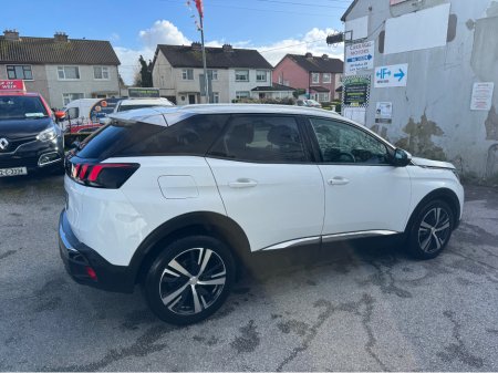 2019 Peugeot 3008 ALLURE 1.5 BLUE HDI 130 6 6.2 4DR €16,900 thumbnail
