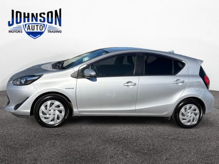 2018 Toyota Aqua - thumbnail 2