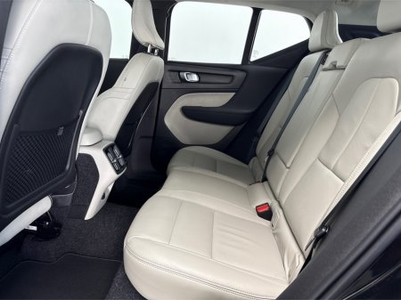 2020 Volvo XC40 - thumbnail 29