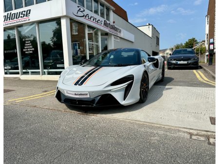 2024 McLaren Artura *MASSIVE SPEC* 3.0 V6 PHEV AUTO 2DR €235,900