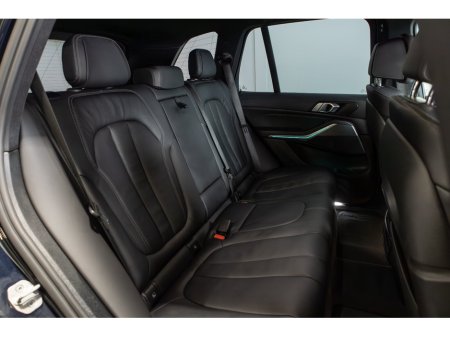 2021 BMW X5 xDrive45e M Sport €49,950 thumbnail