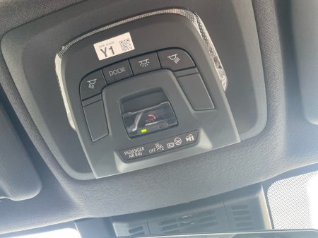 2024 Toyota C-HR - thumbnail 9