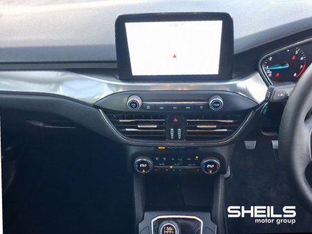 2022 Ford Focus - thumbnail 15