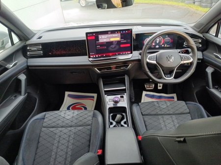 2025 Volkswagen Tiguan - thumbnail 4