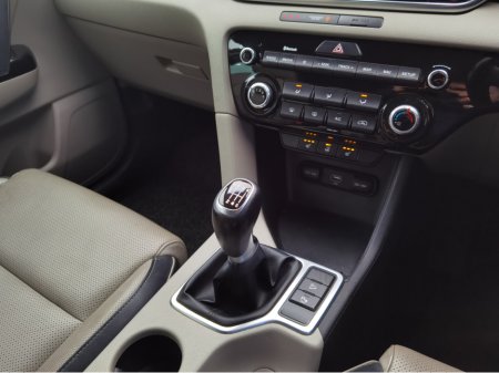 2019 Kia Sportage - thumbnail 18