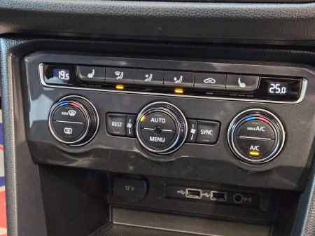 2020 Volkswagen Tiguan 2.0 TDI 150HP R-Line DSG thumbnail