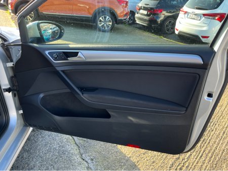 2019 Volkswagen Golf - thumbnail 11