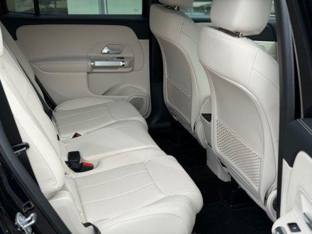 2025 Mercedes-Benz GLB - thumbnail 8