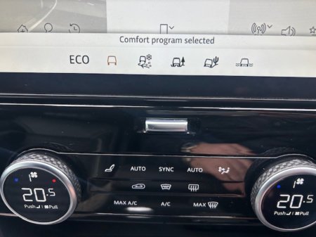 2024 Land Rover Discovery - thumbnail 16