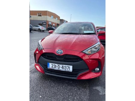 2023 Toyota Yaris - thumbnail 5