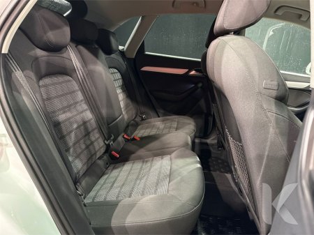 2017 Audi Q3 1.4 TFSI - AUTOMATIC - ALLOY WHEELS - ELECTRIC TAILGATE - MULTI FUNCTION STEERING WHEEL - CRUISE CONTROL - REVERSE CAMERA €18,950 thumbnail