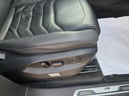 2020 Volkswagen Touareg 3.0TDI 286HP V6 4M DSG Design €39,950 thumbnail