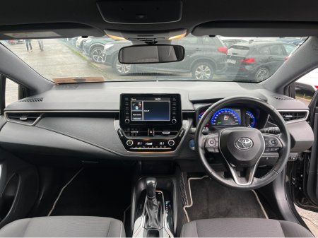 2023 Toyota Corolla LUNA HATCHBACK AUTOMATIC 1.8 PETROL //LOW MILES//REVERSE CAMERA//ADAPTIVE CRUISE CONTROL//CARPLAY// €24,950 thumbnail
