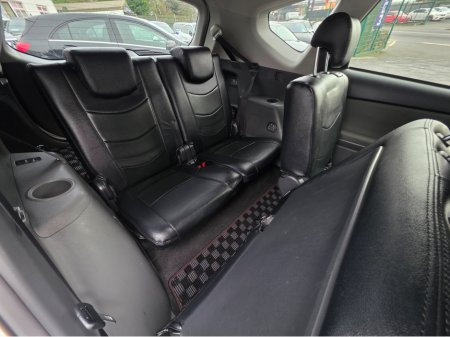 2014 Toyota Prius Alpha (7 Seater) - SELF CHARGING HYBRID -ALLOYS - REVERSE CAMERA - SIMI DEALER - LOW ROAD TAX BAND €14,450 thumbnail