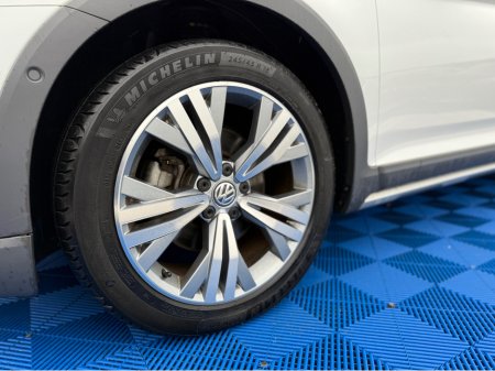 2018 Volkswagen Passat ALLTRACK 4WD - 2.0L DIESEL - AUTO - 12M WARRANTY - CAR: 1629 thumbnail